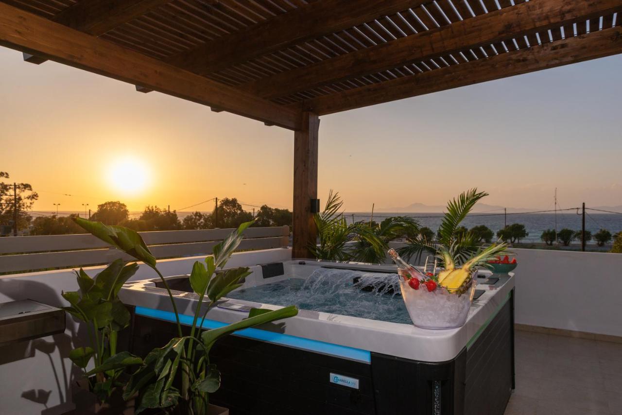 Odyssea Top View & Hot Jacuzzi Front Beach Kremastí Esterno foto